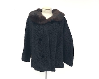 Vintage Boucle Coat with Fur Collar