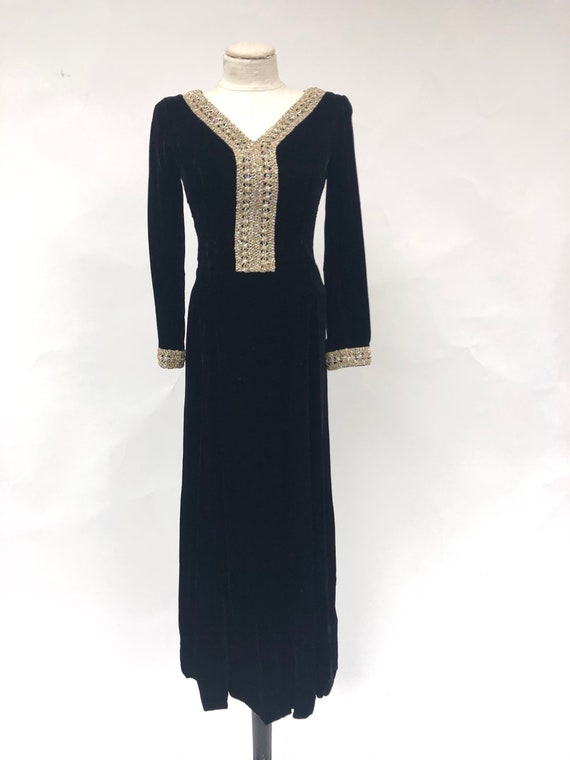 Vintage 1960's Black Velvet Dress with Metallic T… - image 2