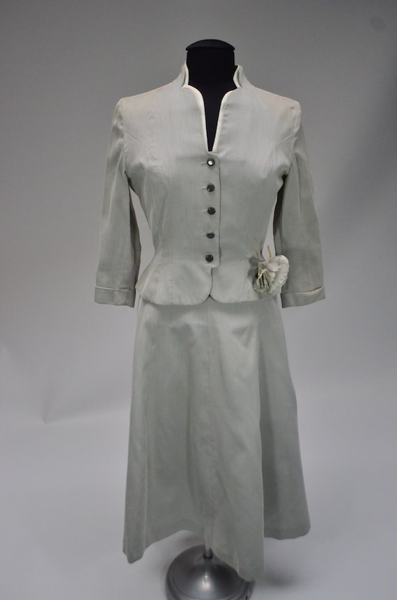 1940's/1950's Light Gray Skirt Suit