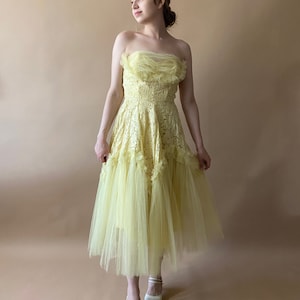 Vintage 1950's/1960's Yellow Lace Dress image 3