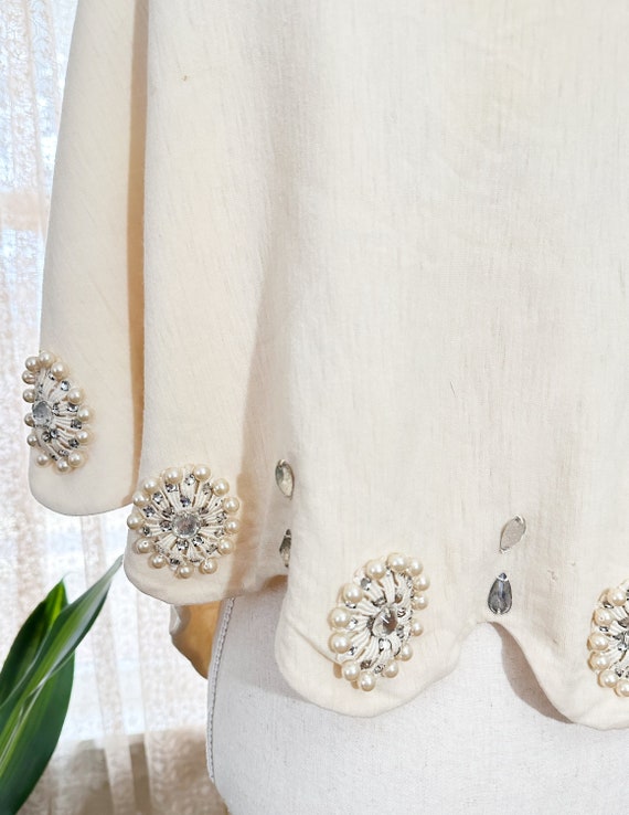 Vintage 1950's Jewel and Pearl Embellished Shawl - image 9