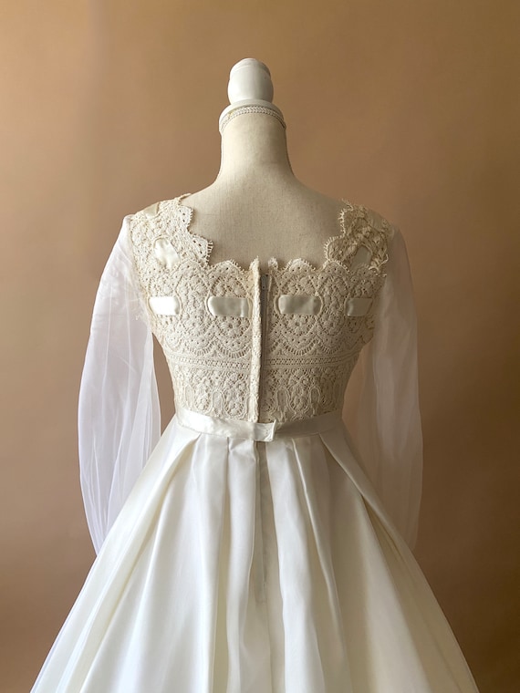 Vintage 1970's Wedding Dress with Ribbon Detail - image 8