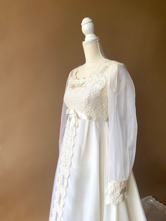 Vintage 1970's Wedding Dress with Ribbon Detail - image 7