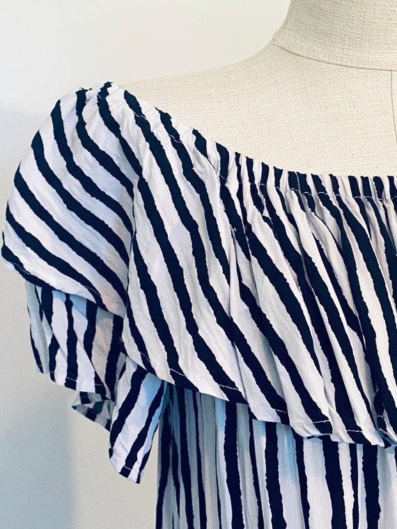 Vintage 1990's Striped Off-Shoulder Summer Dress - image 3