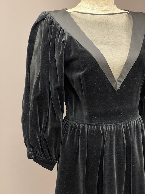Vintage Louis Feraud Velvet Dress - image 2