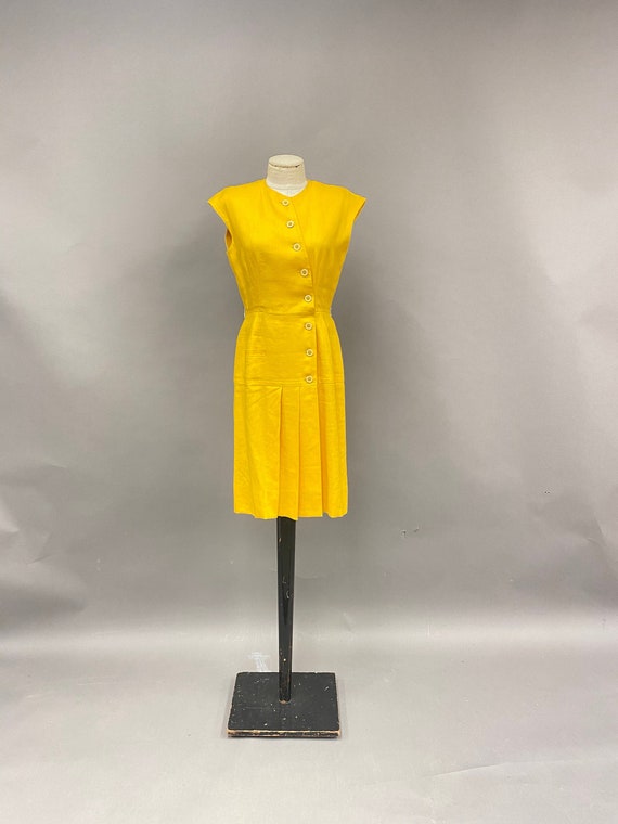 Vintage 1960's Adele Simpson Linen Dress - image 1