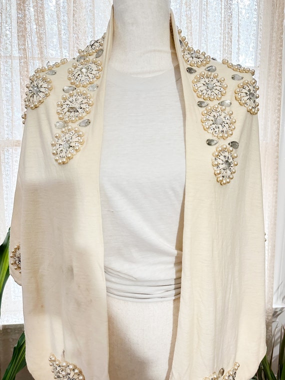 Vintage 1950's Jewel and Pearl Embellished Shawl - image 2