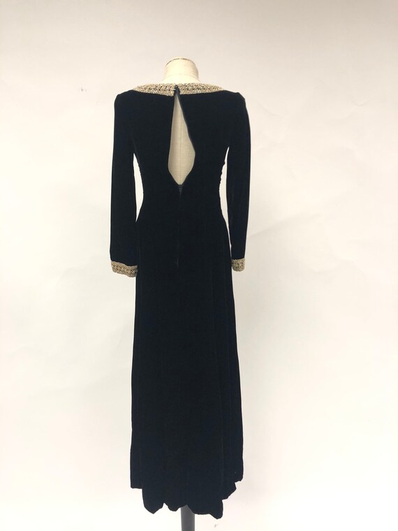 Vintage 1960's Black Velvet Dress with Metallic T… - image 7