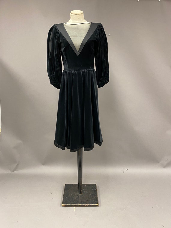 luvkitsch Stunning Louis Feraud Black Silk Velvet Gown Dress Couture 1980's Drop Waist Formal Full Length Germany US Size 10 Medium