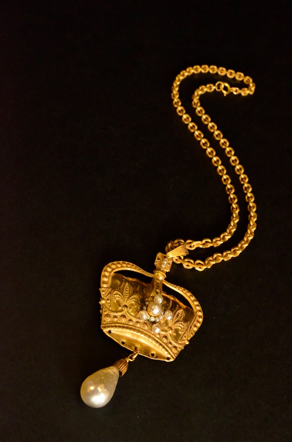 1940-50's Miriam Haskell Crown Design Necklace