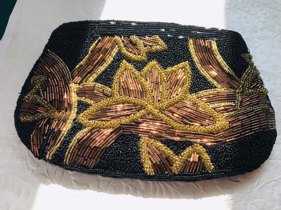 RARE vintage lotus hand beaded evening bag, made … - image 2