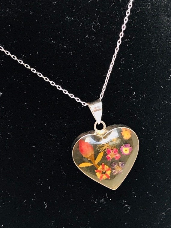 Vintage real preserved flower heart necklace, ste… - image 5