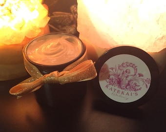 Luxe hijskoffie anti-aging crème met Ceramides, hyaluronzuur en colloïdaal koper