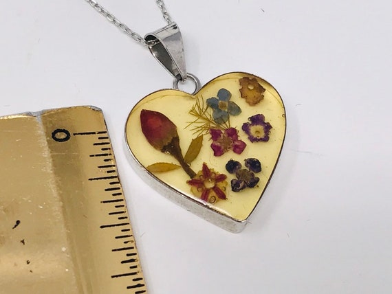 Vintage real preserved flower heart necklace, ste… - image 4