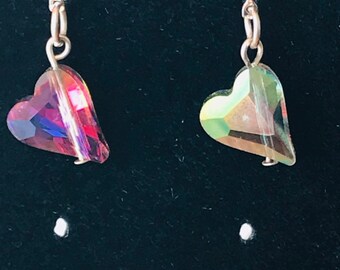 Orecchini a cuore aurora boreale arcobaleno realizzati con elementi Swarovski, orecchini cuore Aurora boreale Valentines