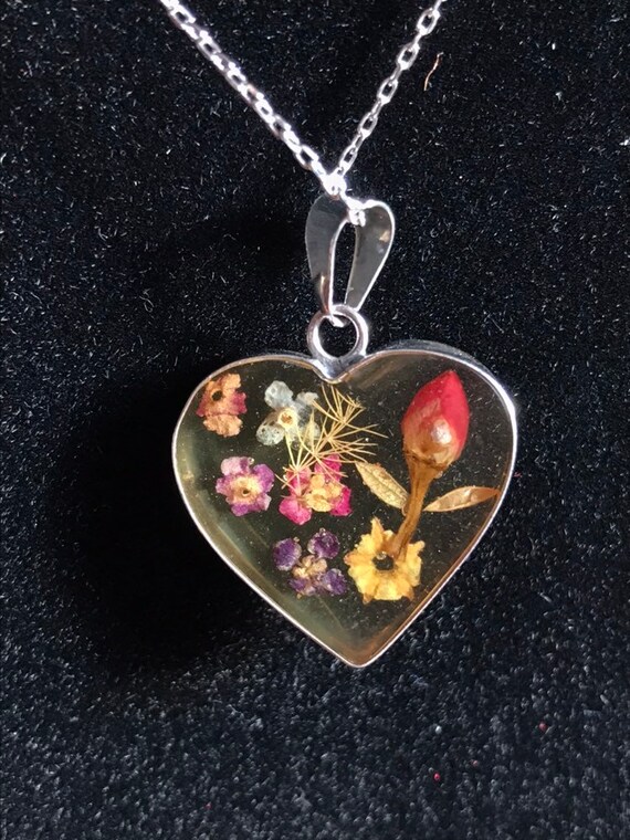 Vintage real preserved flower heart necklace, ste… - image 9