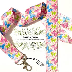 Tour de cou, Cordon porte clefs, Lanière, Carte de bus, Pass Navigo ,Thème PAPILLONS rose