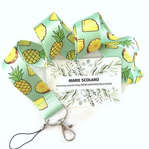 Tour de cou, Cordon porte clefs, Lanière,  ... Thème Ananas réf F10