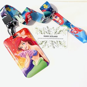 DUO Tour de cou, cordon porte clefs, carte de bus + porte carte assorti    THème Ariel