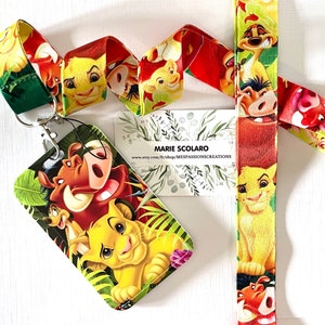DUO Tour de cou, cordon porte clefs, carte de bus + porte carte assorti    Thème Simba
