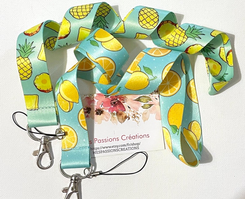 Tour de cou, Cordon porte clefs, Lanière, Carte de bus, Pass Navigo réf 15 ... Thème Fruits ananas 2