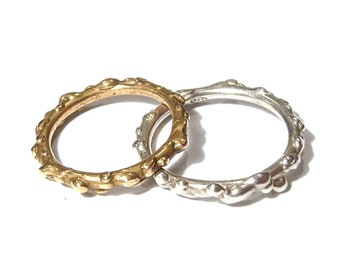 Set of two irregular wedding rings in sterling silver and bronze, organic artisanal jewels made on your size, made in Italy