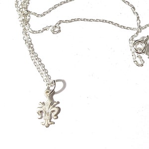 Fleur de Lis pendant necklace with sterling silver chain, made in Italy
