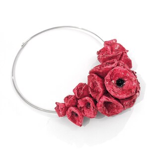 Girocollo Bouquet Primavera di papaveri rossi - in cartapesta smaltata