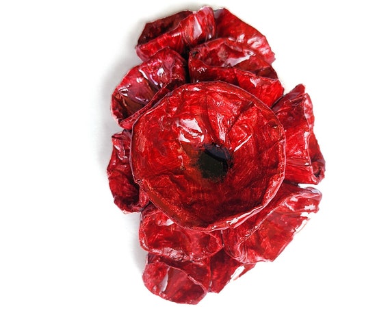 Handmade maxi brooch with red poppy flowers, an elegant and feminine gift for her made in Italy, ideal for ceremony and wedding