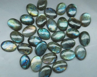 Labradorite cabochon - Yellow - oval - 18 mm