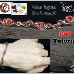 Puede incluir: Un brazalete de eslabones de filigrana de alambre de cobre con piedras preciosas rojas. El brazalete se muestra sobre una superficie de madera y en la muñeca de una persona. La imagen incluye el texto "Wire filigree link bracelet" y "PDF Tutorial".