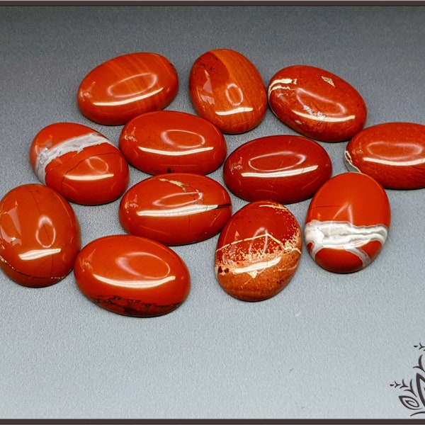 Red jasper cabochon - oval - 25 mm