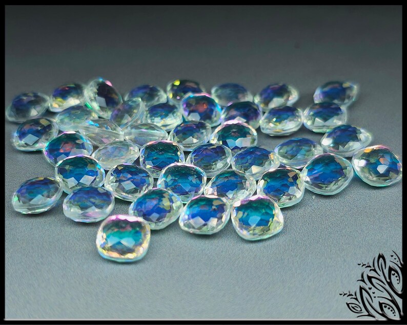 Glass crystal aura quartz 8 mm green & blue image 1