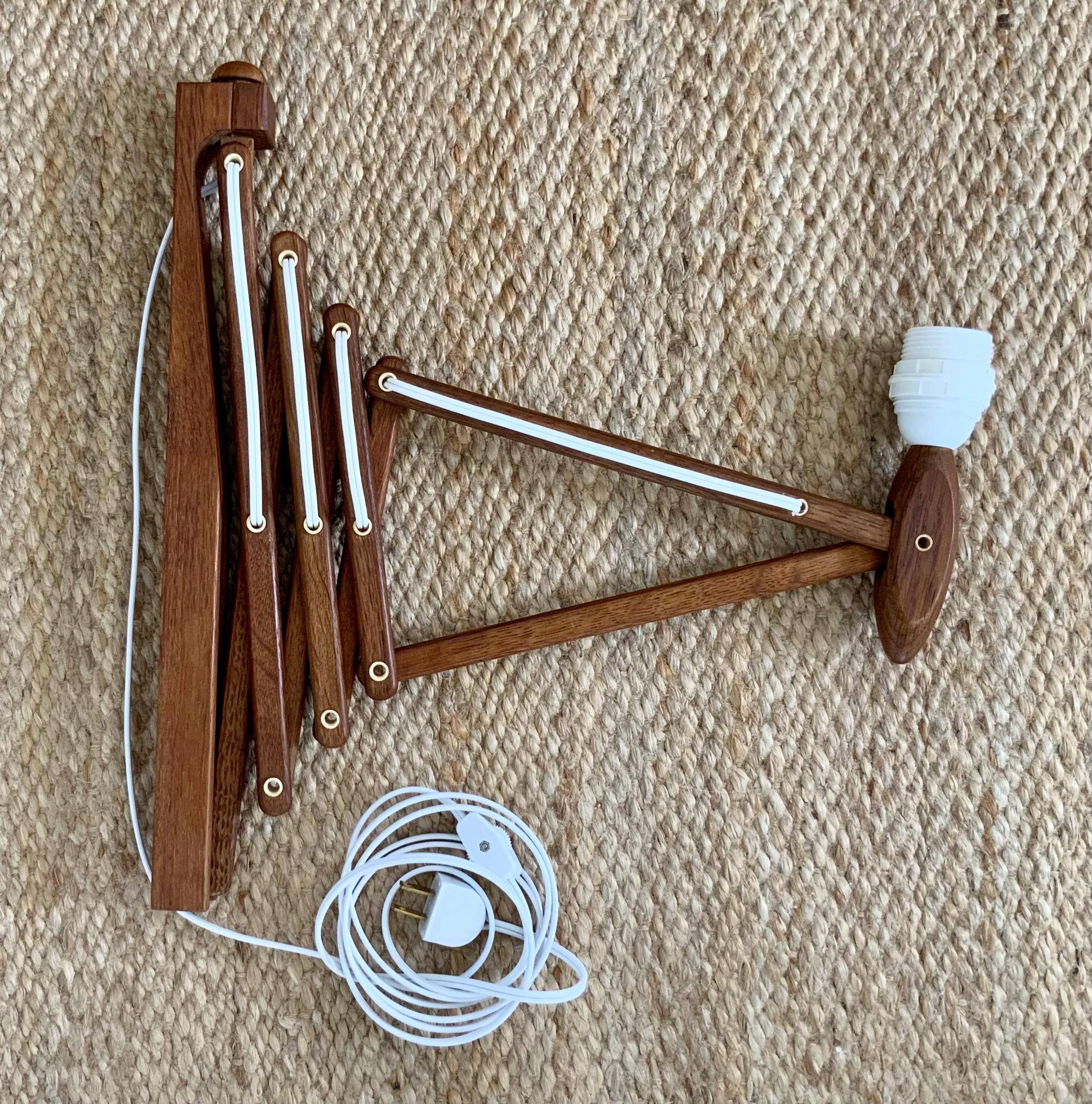Vintage Le Klint Scissor Lamp: Dark Oak & Original Pleated Shade