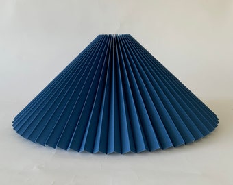 Clip on shade: Nordic blue linen, pleated lampshade, available in two styles, for table lamps/wall lights. Danish designed.