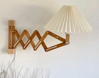 Danish designed beech wood accordion wall lamp with a new, Lekrazyhorse, pleated upper lampshade. Scandinavian retro interiors!