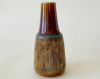 1960's Søholm, Bornholm ceramic / stoneware vase brown shades with a touch of blue. Manilla series, designed by Einar Johansen.