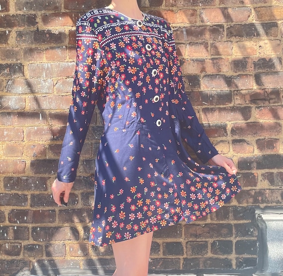 1960’s Floral Print, Mod, Mini Dress - image 1