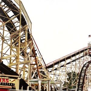&quot;Limited Edition &quot;&quot;Souvenirs&quot;&quot; Coney Island Print / Digitaldruck auf verstärktem, mattem Papier.&quot;