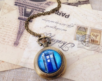 Dr. who Pocket Watch, Doctor Who Tradis Pocket Watch, includes two kinds of removable chain