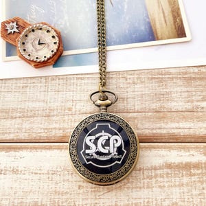SCP Foundation, groot zakhorloge, fanart, cadeau voor SCP-fans, aangepaste tekeningen mogelijk. SCP(letter)