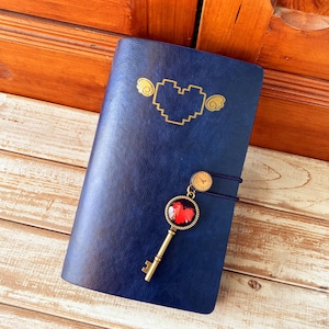 Undertale Notizbuch von Fanwork: dunkelblau, Blanko-Journal mit Taschen, A6-Loseblatt, 100 linierte Seiten,