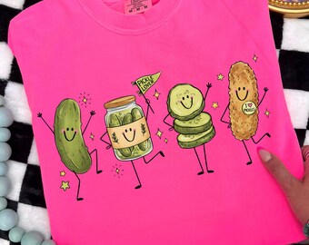 Camiseta Comfort Colors Happy Pickle Doodle, camiseta divertida para amantes de los pepinillos, camiseta de pepinillos para la temporada de conservas, camiseta de pepinillos vintage, regalo para jardineros