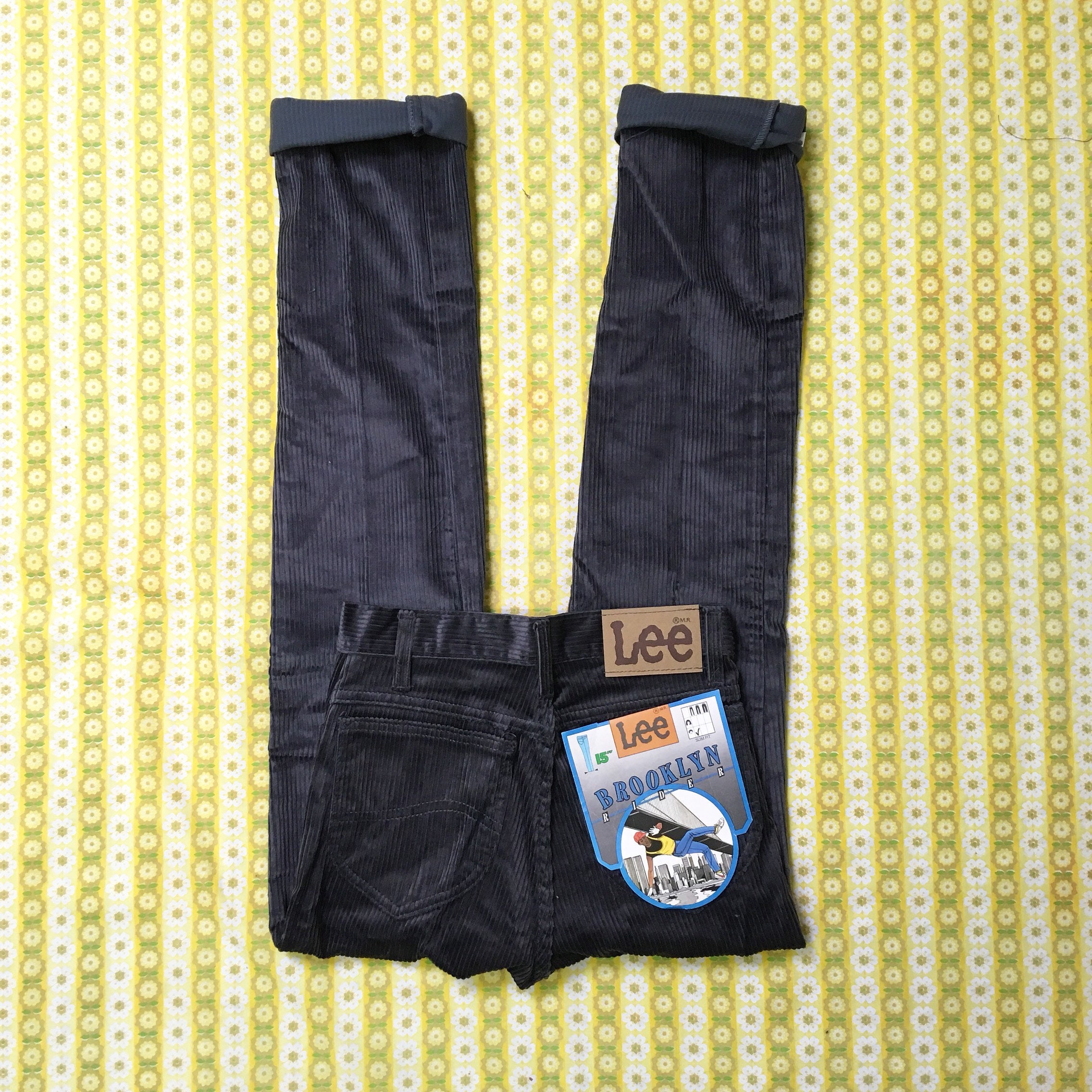 levis corduroy trousers