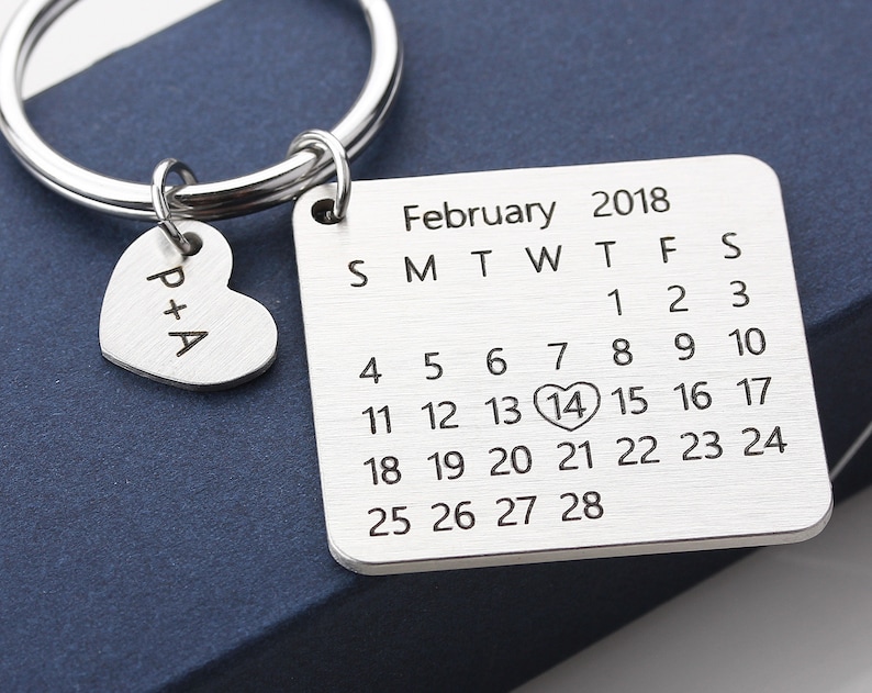 Personalized Calendar Keychain - Hand Stamped Calendar - Special Day Calendar - Anniversary, Wedding, Brithday-Valentine's Day Gift 