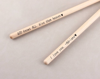 BAQUETAS personalizadas, juego de baquetas con mensaje personalizado, regalos para él, papá, novio, regalo para hombres, baterista, músico, banda, jubilación.