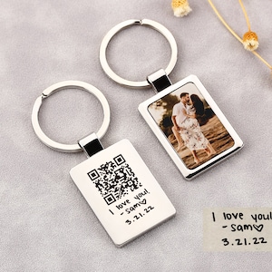 Llavero con foto personalizada, recuerdo de imagen, llavero con código QR personalizado, código QR grabado, sitio web, música, video en el llavero, reproduce música con escaneo