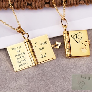 Collar con medallón de libro personalizado de 6 páginas con escritura a mano, ideal como regalo para amantes de los libros, ideal como regalo de novia o dama de honor.