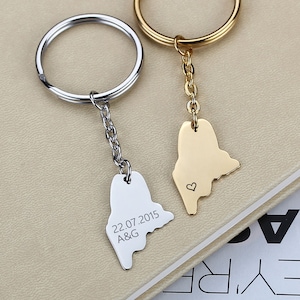 Personalized Maine State Keychain Gold, Maine State Charm Keyring, State Shaped keychain, Personalized Maine State Keycahin, Hometown Gift