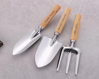 Juego de herramientas de jardinería personalizado de 4 piezas: paleta, trasplantador y horquilla. Regalo ideal para jardineros, hombres y mujeres. También es un excelente regalo para el Día del Padre.
